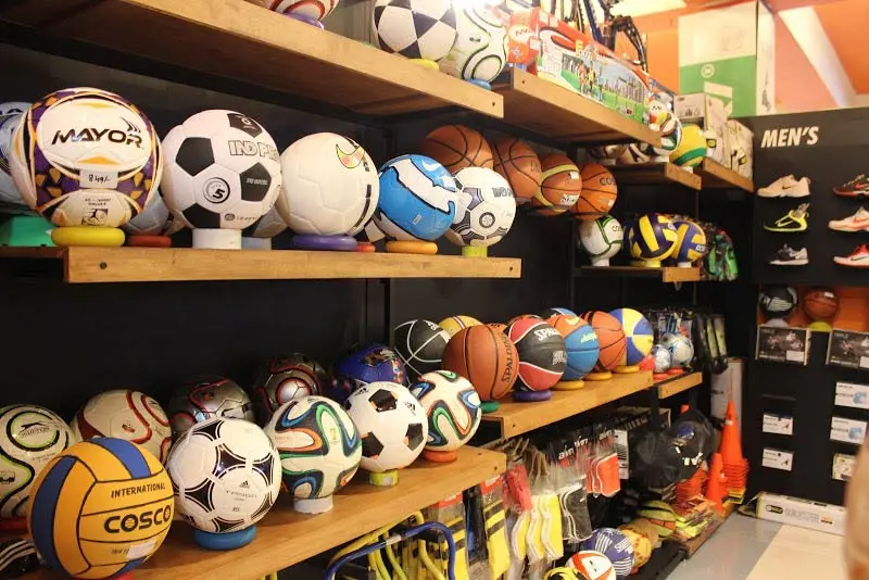 Sports & Fitness Stores